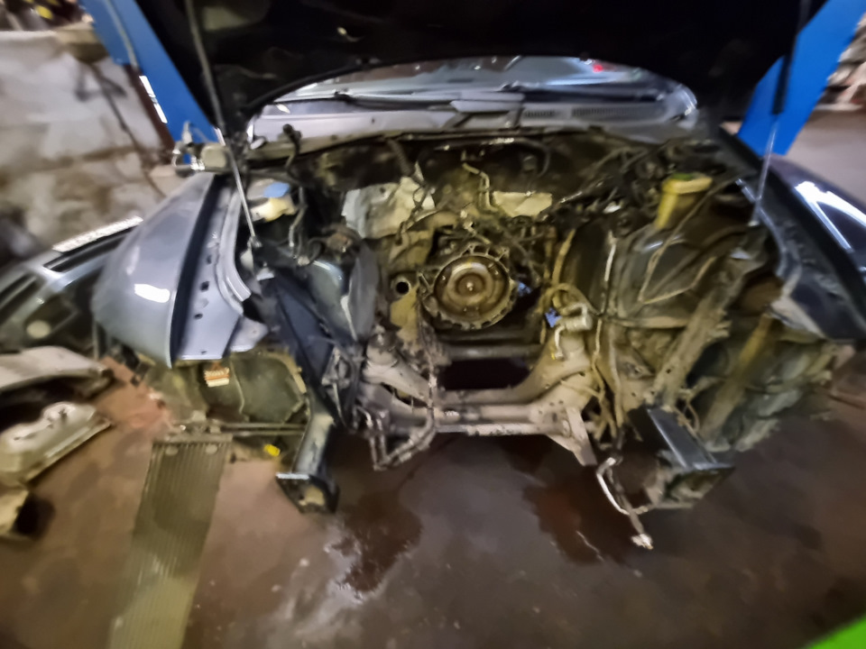 Без мотора — Volkswagen Touareg (1G)