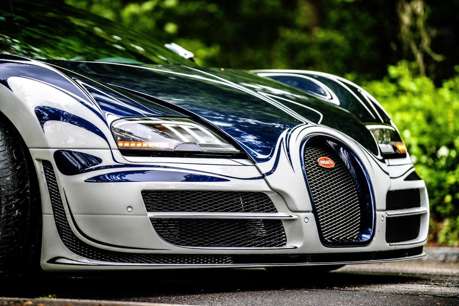 Veyron Grand Sport Vitesse l'or Blanc. Самая редкая Бугатти. Гиперкары 2022. Grand Sport Vitesse l`or Blanc.