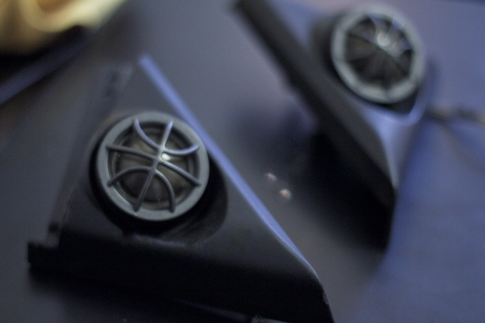 Треугольники зеркал с твитерами. Б/у | 3 500 ₽ в городе Москва | DRIVE2