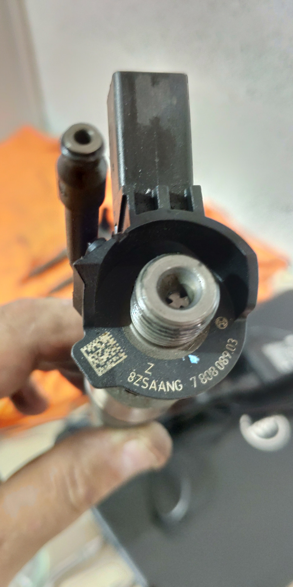 Вопрос: мокрая форсунка — BMW X5 (E70), 3 л, 2011 года | своими руками ...