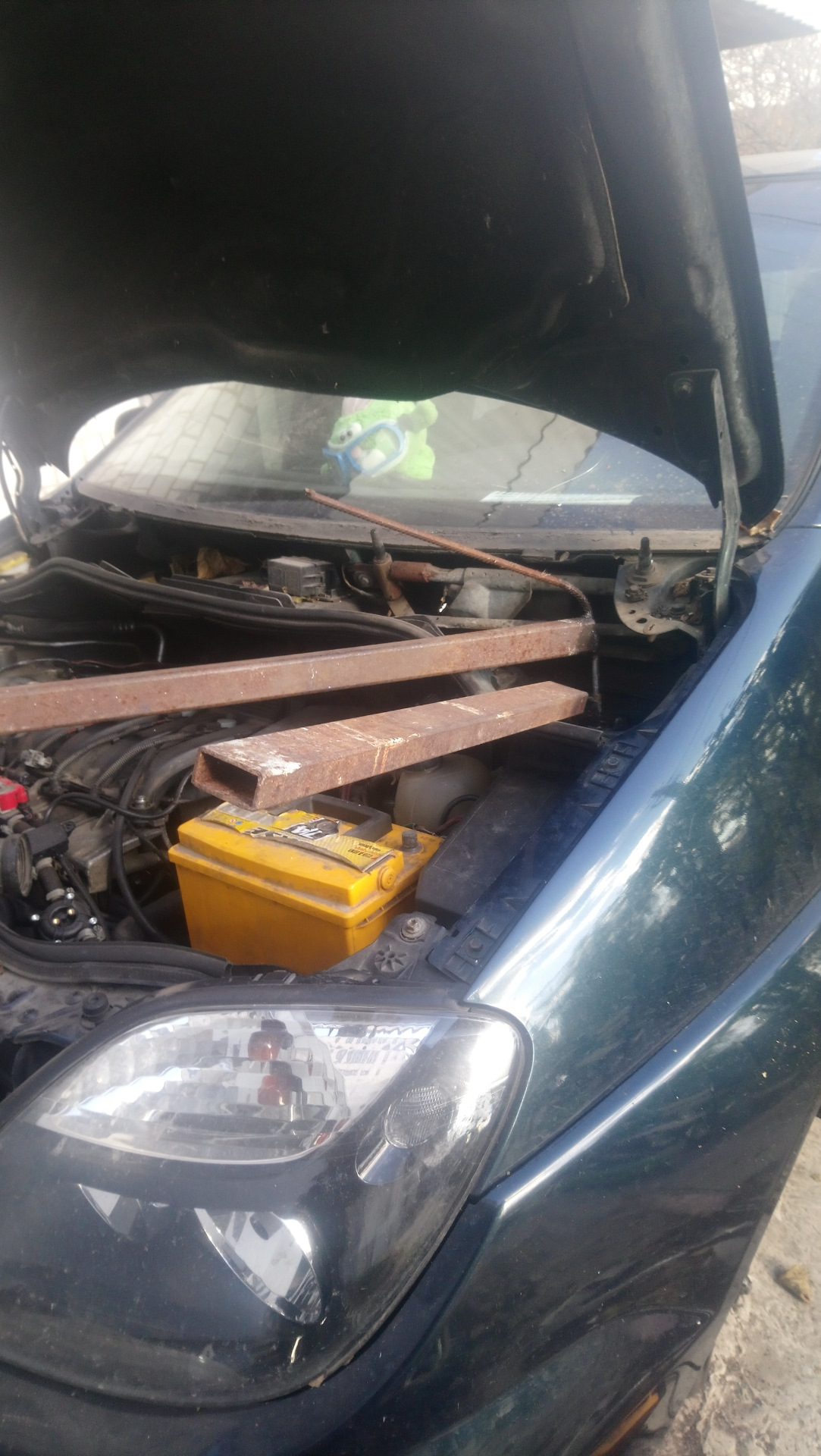 Пробило левую опору амортизатора… — Renault Scenic RX4, 2 л, 2002 года ...