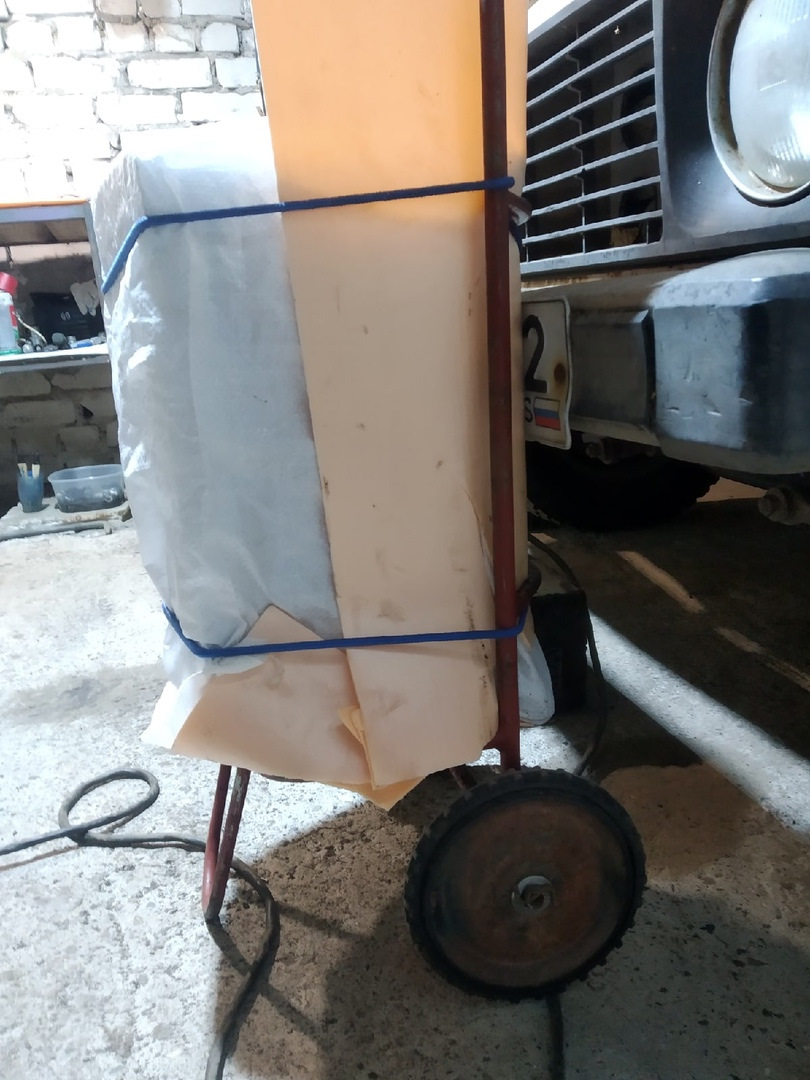 — на всякий случай применил подложку, все тщательно перестрополил так как изделие потерять по дороге мы не можем)) — Lada 4x4 3D