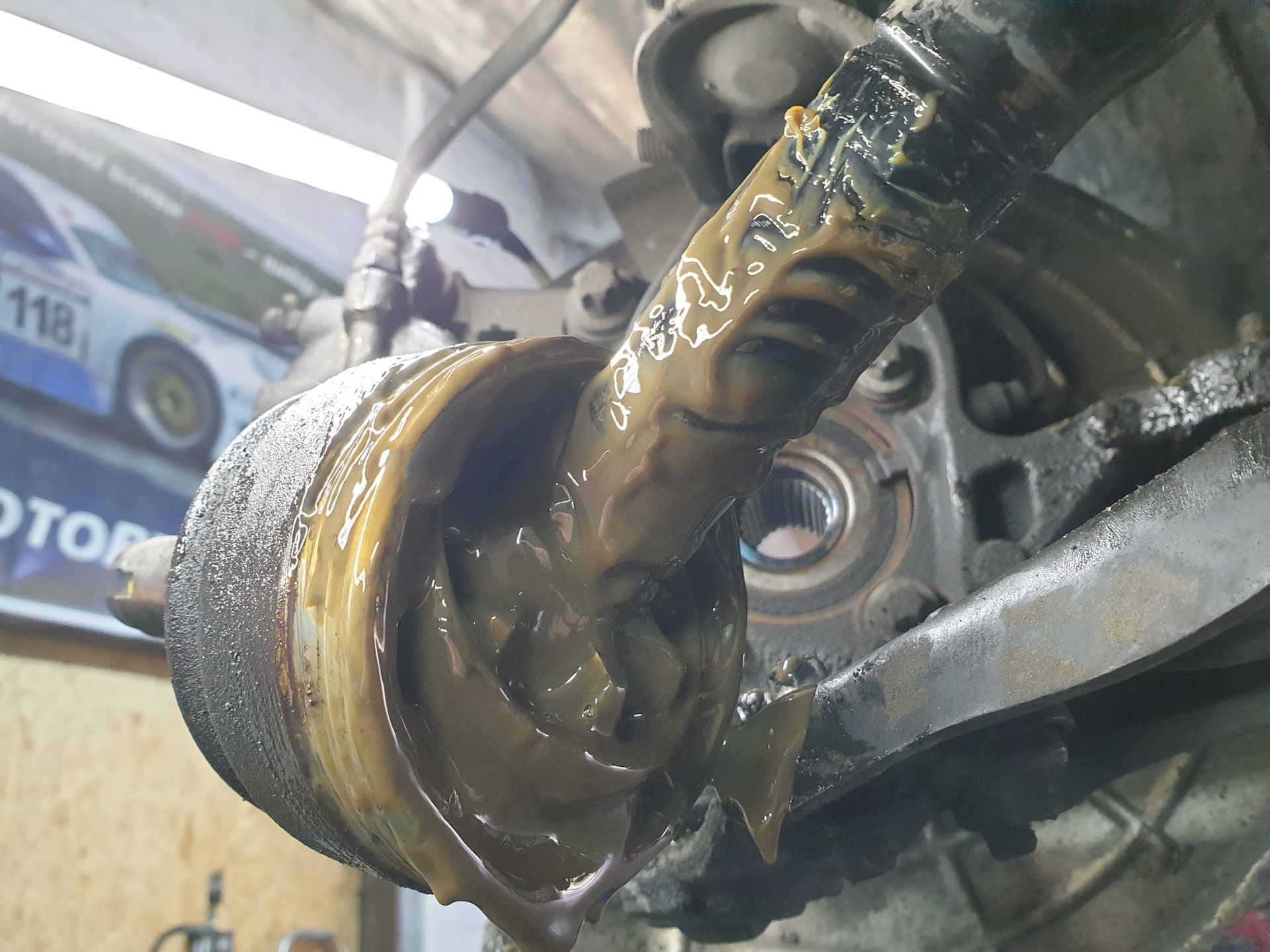 Замена пыльника внешнего правого шруса. — FIAT 500X, 2,4 л., 2016 года ...