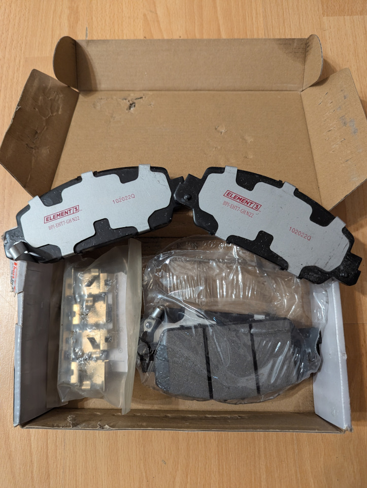 Колодки передние Raybestos Element 3 Premium Brake Pads на Honda Accord ...