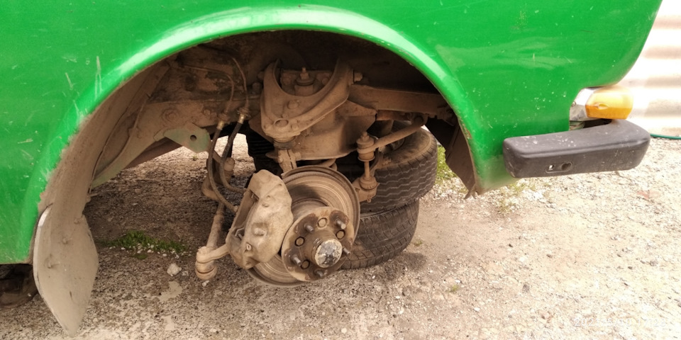 19. — Москвич 2140