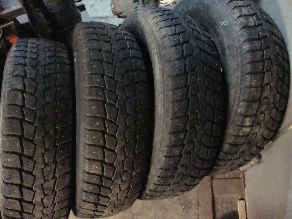 Шины зимние шипованные Kumho 225/75 R16. Б/у | 15 000 ₽ в городе ...