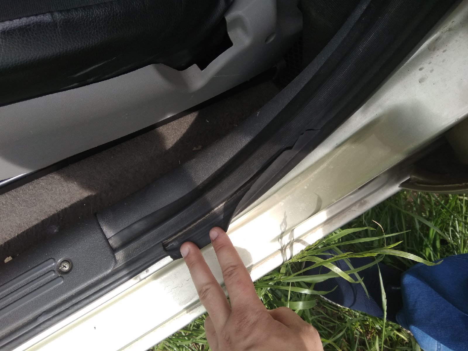 Уплотнитель багажника калина 1 седан 1118. Замена уплотнителя калина. Уплотнитель двери калина 1. Замена уплотнителя калина. Замена уплотнителя калина.