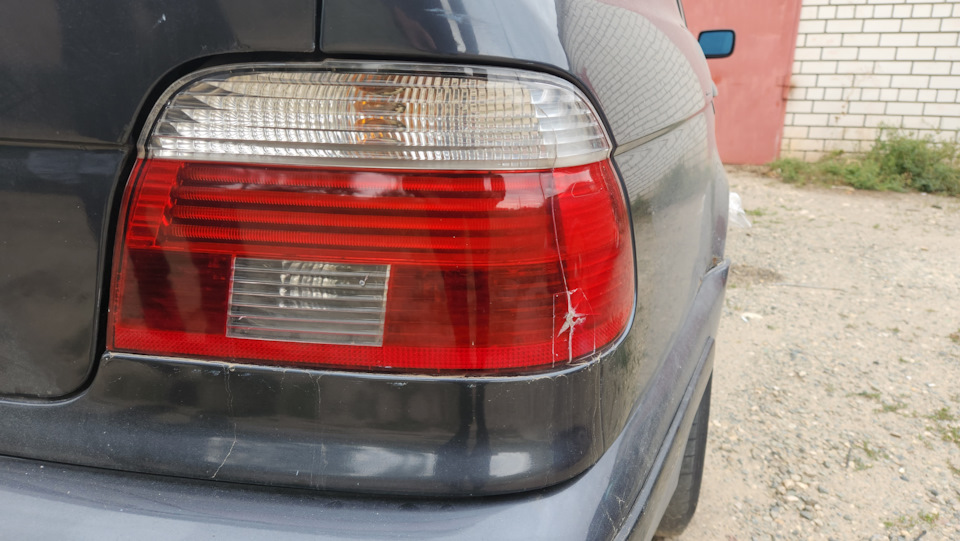 Оригинальные Hella black фонари на Е39 по дешману — BMW 5 series (E39 ...