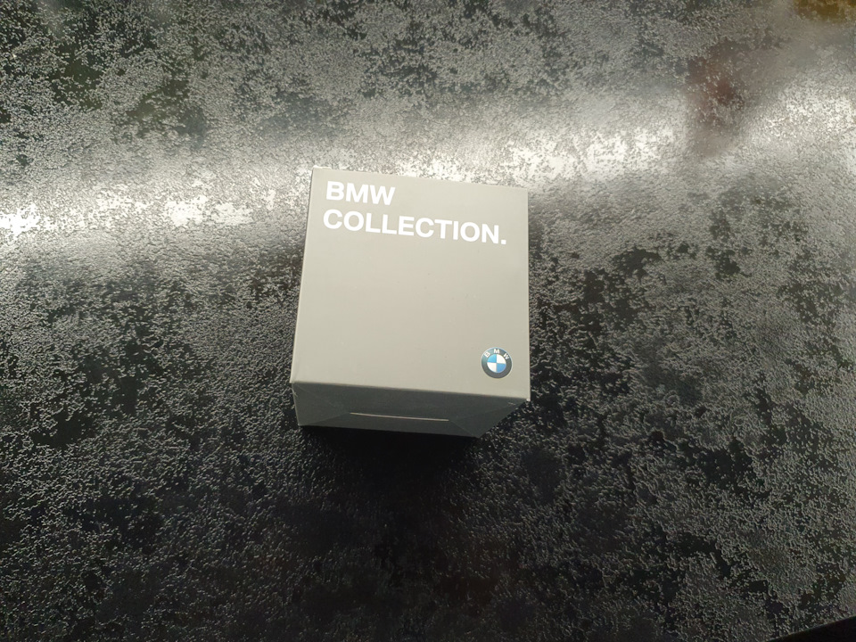 кружка BMW — коробка — BMW 5 series (E60)