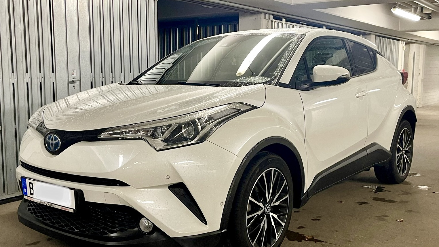 Toyota C-HR Hybrid 1.8 гибридный 2017 | / Угнали 🤷‍♂️ на DRIVE2