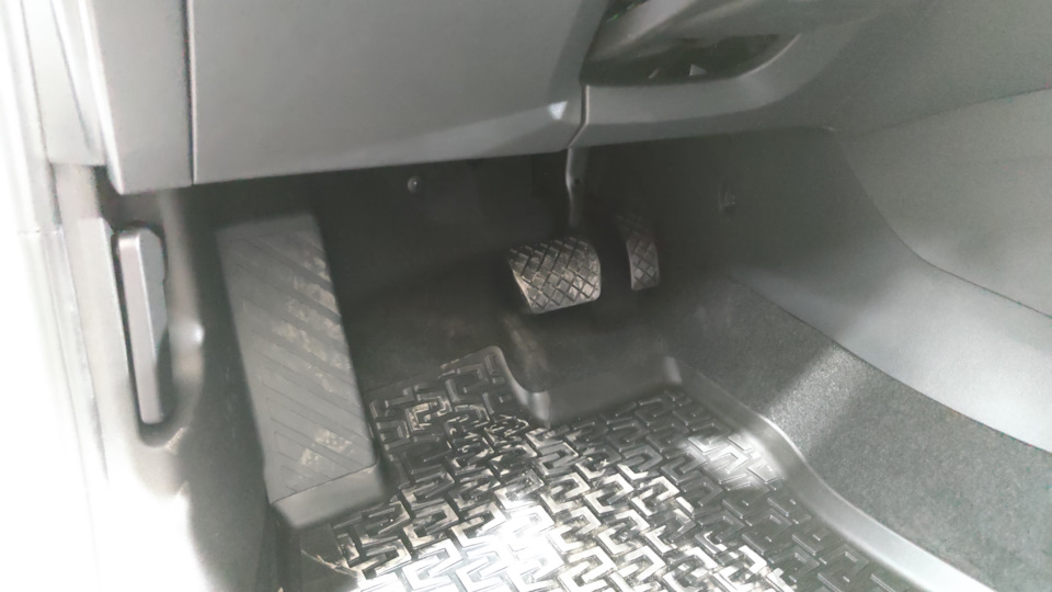 Замена педалей — Skoda Octavia A7 Mk3, 1,8 л, 2020 года | стайлинг | DRIVE2