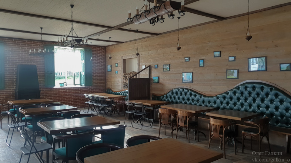 Наверное, когда приезжает большая тургруппа, тут становится людно — Renault Logan Stepway