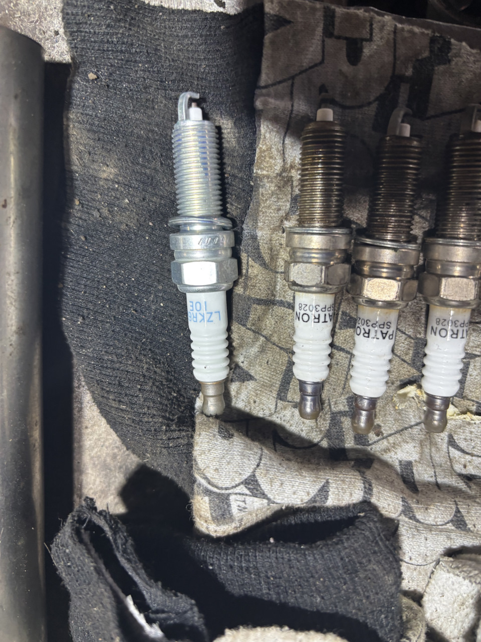 SPP3028 Свеча зажигания 1578 / LZKR6B-10E (Nickel) HYUNDAI