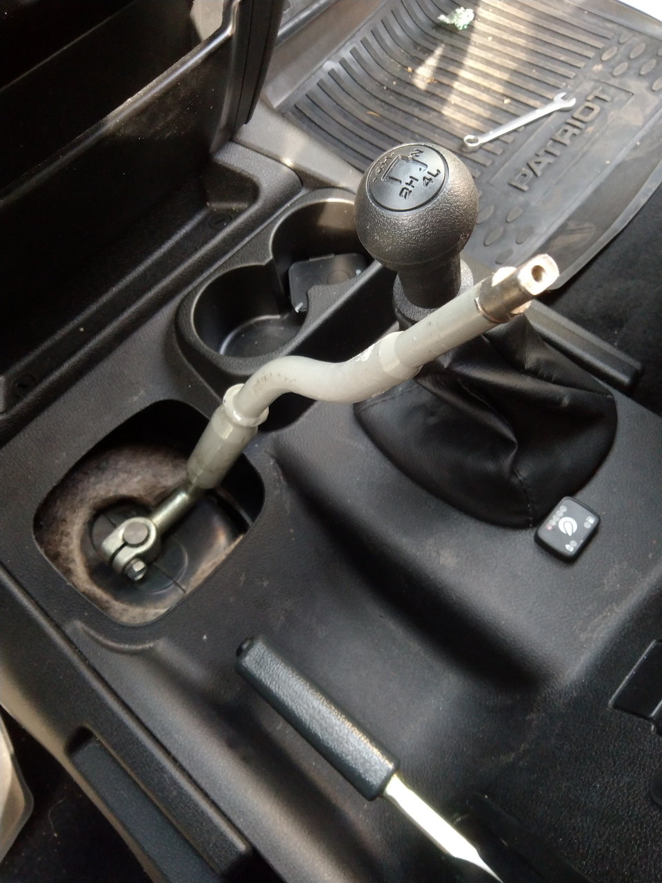 Поставил пневму и заставил молчать рычаги КПП и РК — УАЗ Профи, 2,7 л ...