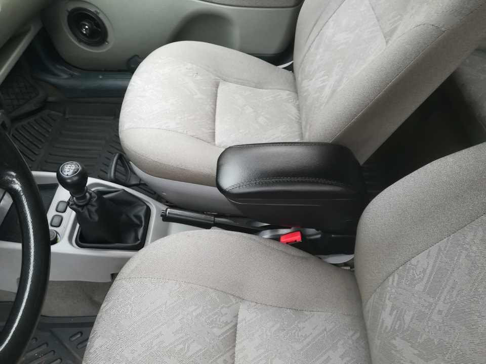 Подлокотник с Aliexpress — Lada Калина Универсал (1G), 1,6 л, 2010 года ...
