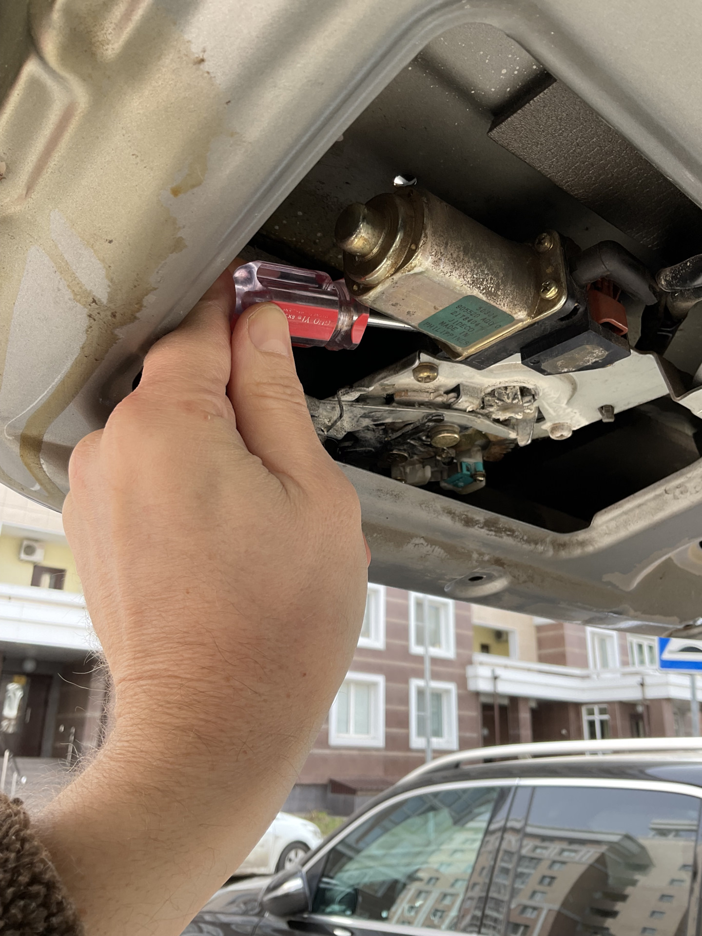 Пятое колесо телеге точно не нужно, а вот пятая дверь автобусу просто ...