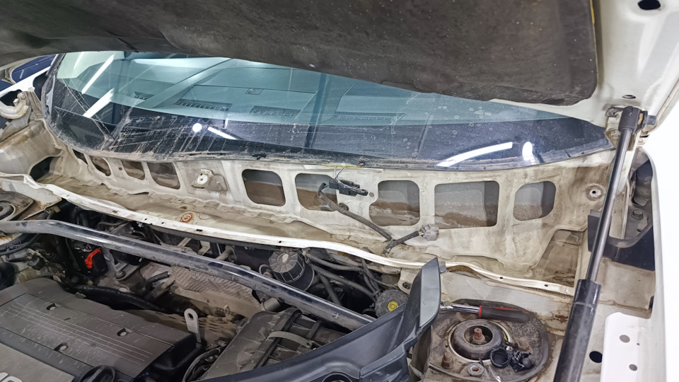 Скрипит трапеция дворников — исправлено — Peugeot 4007, 2,4 л, 2011 ...