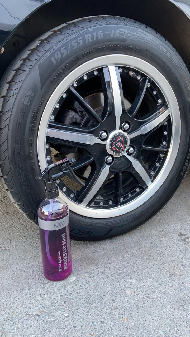 Shine systems tire wheel. Чернитель резины Шайн Системс. Чернитель для шин Shine System. Blackstar чернитель резины. Shine Systems чернитель резины матовый.