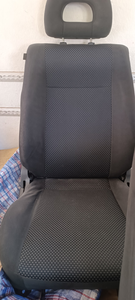 Сиденья передние на Mitsubishi Lancer IX. Б/у | 5 000 ₽ в городе ...