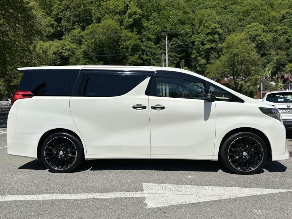 Badx Loxarny Schnabel R20 — Toyota Alphard (3G), 2,5 л., 2017 года