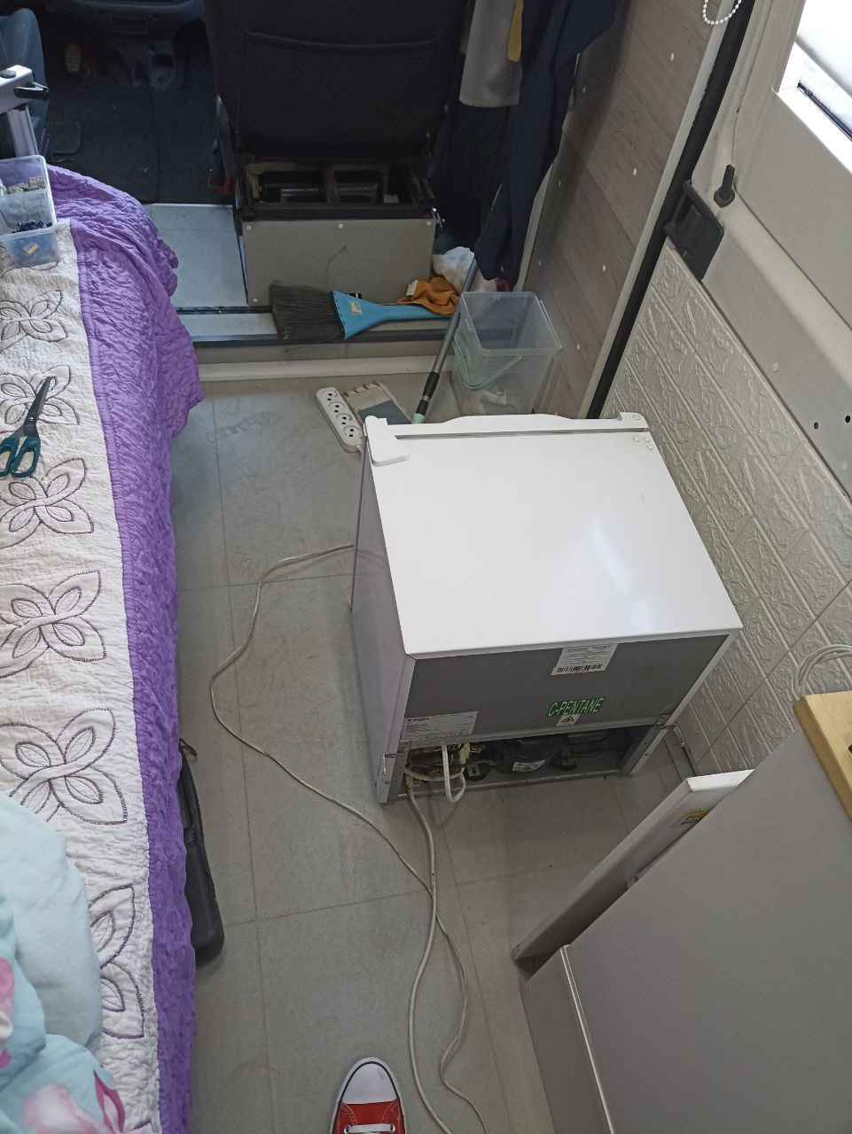 Запуск бытового 220 холодильника на слабом инверторе. Как уменьшить ...