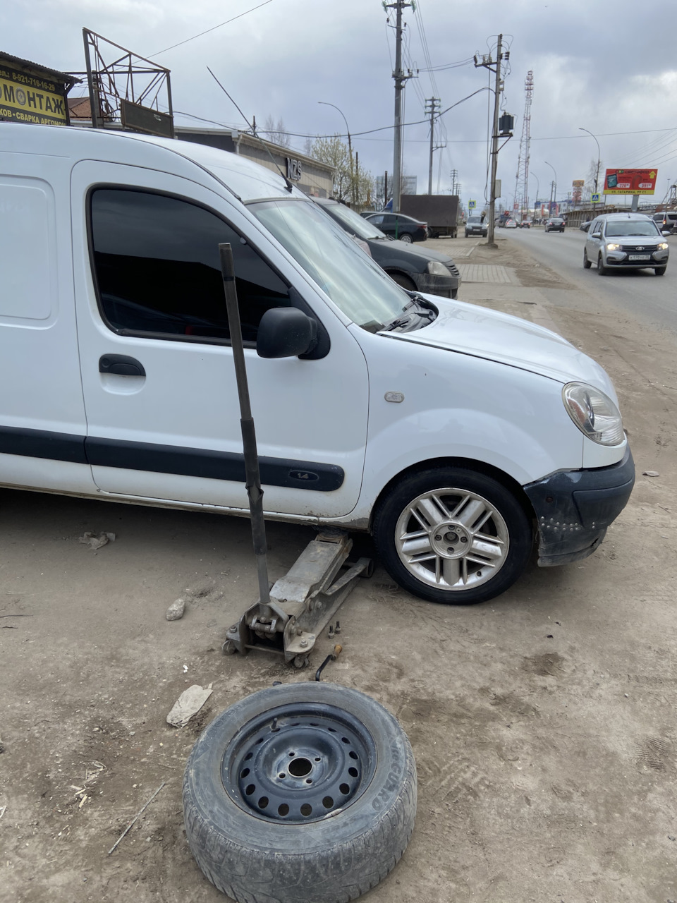 Колёса и только #2 — Renault Kangoo (1G), 1,4 л, 2007 года | колёсные диски  | DRIVE2