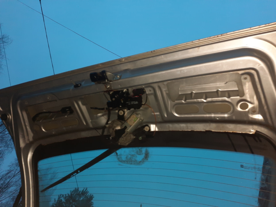 Неисправность заднего стеклоочистителя — Opel Corsa C, 1 л., 2002 года ...