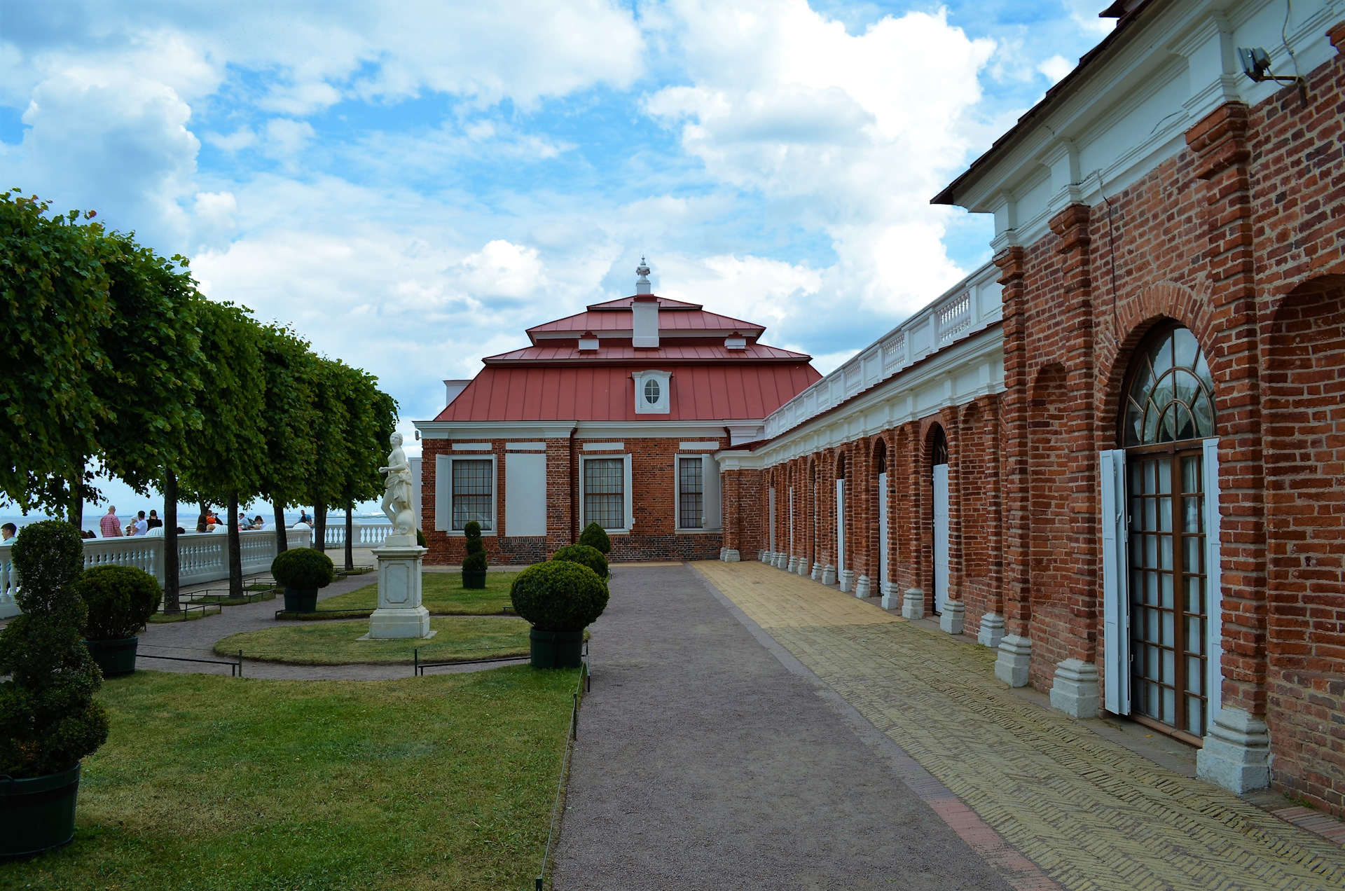 Домик Петра в Петергофе