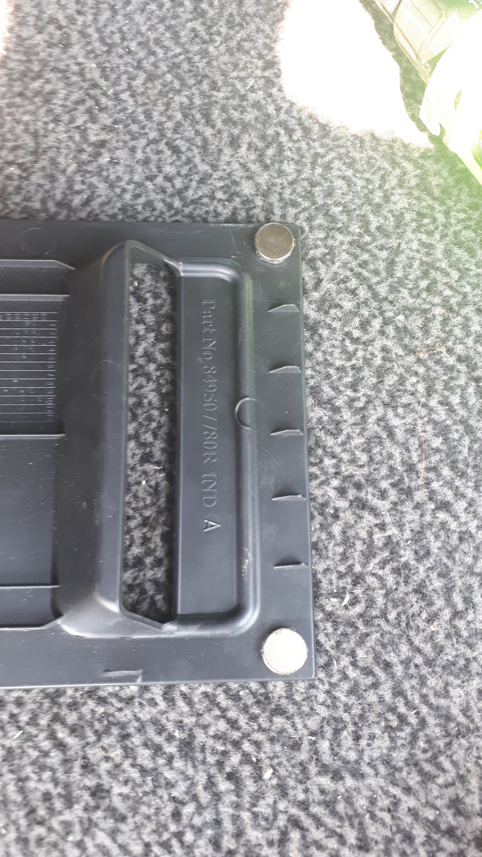 Небольшое тюнинг пластиковых лючков в багажнике — Lada XRAY, 1,8 л ...