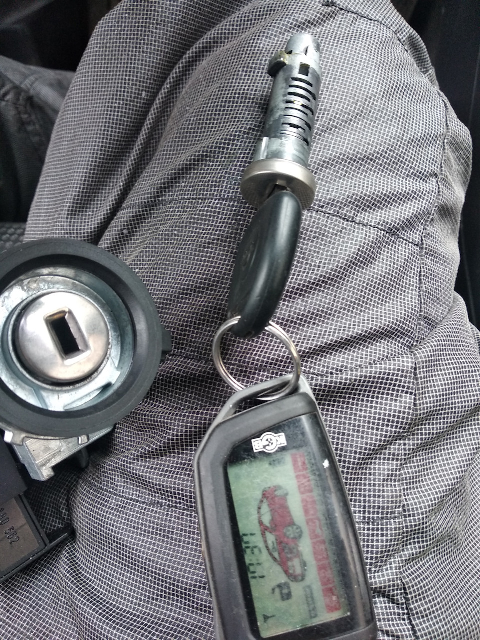 Переборка личины замка зажигания — Opel Corsa D, 1,4 л, 2008 года ...