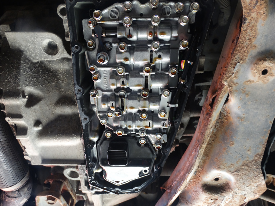 на каком пробеге менять масло в вариаторе. Nissan x-trail t31 масло в вариатор. замена поддона 08. масло вариатор ниссан х-трейл т31. на каком пробеге менять масло в вариаторе.