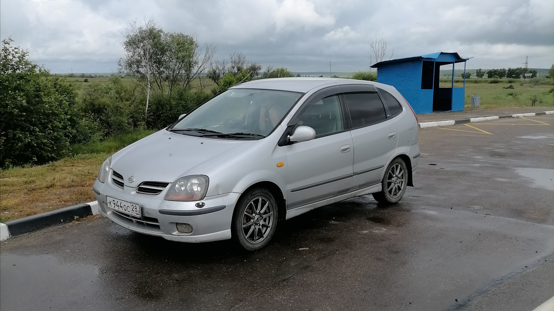 Nissan Almera Tino 2000