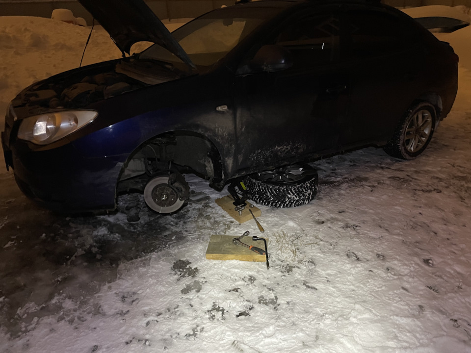 Тормозные колодки — Hyundai Elantra (4G), 1,6 л, 2009 года | плановое ...