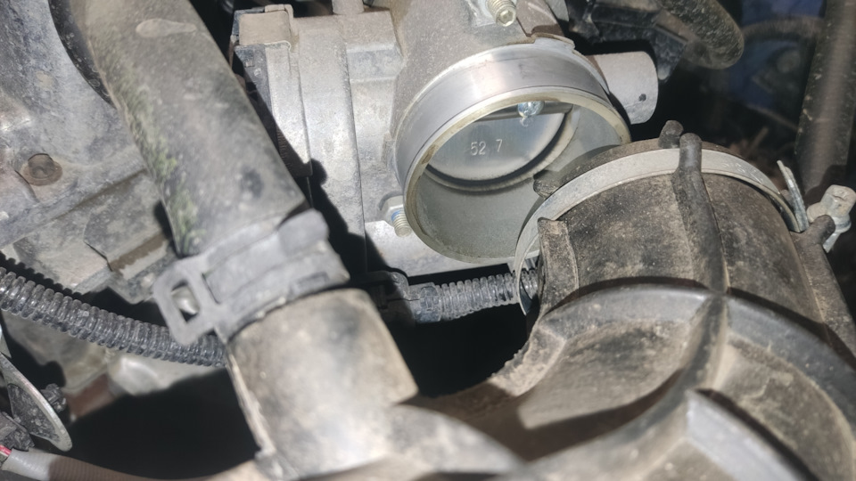 Промыл дроссельную заслонку — Lada Vesta SW, 1,6 л, 2021 года | другое ...