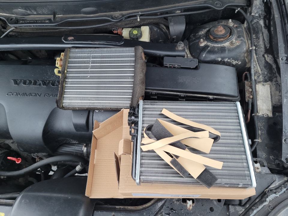 Замена радиатора печки хс90 — Volvo XC90 (1G), 2,4 л, 2004 года ...