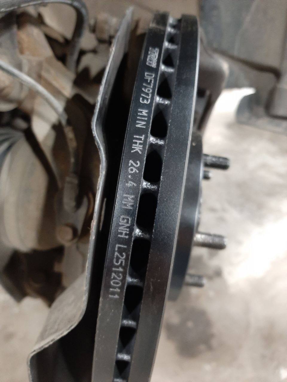 Межсервисное ТО и замена передних тормозных дисков и колодок — Hyundai ...