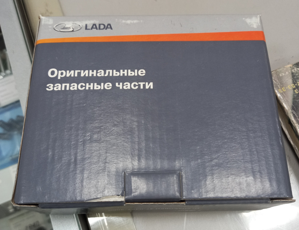Замена передних колодок — Lada Vesta (1G), 1,6 л, 2021 года | визит на ...