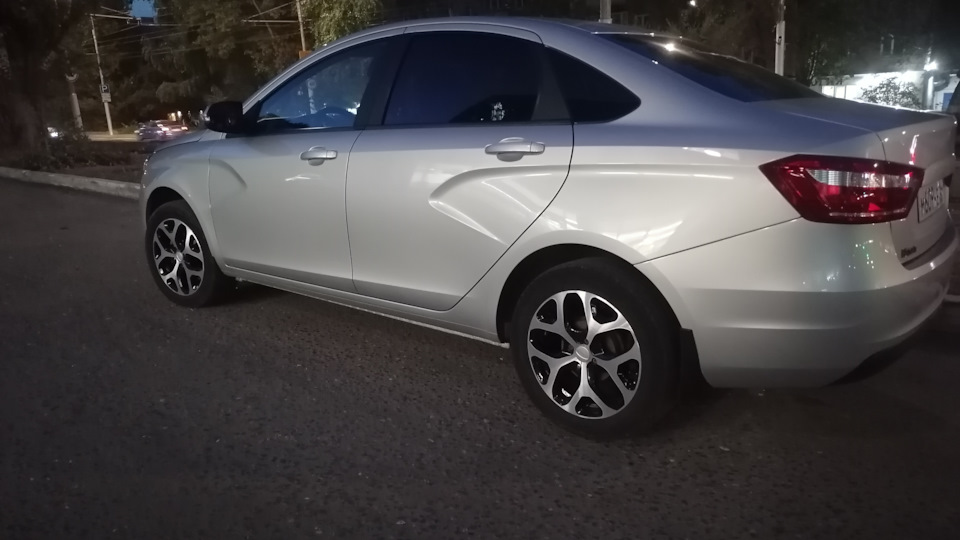 Диски r 16 каптюр на весте — Lada Vesta (1G), 1,6 л, 2020 года ...