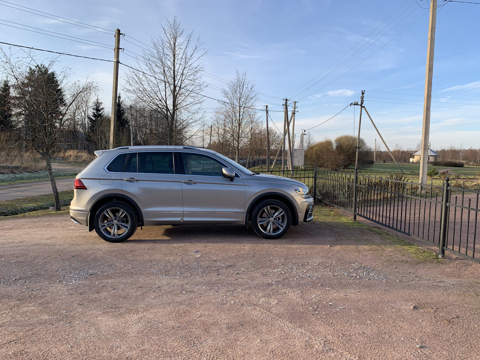 Диски тигуан 2 скад. Tiguan 1 панорамная крыша. Антихром тигуан 2 белый. Тигуан 2 драйв2. Volkswagen tiguan антихром.