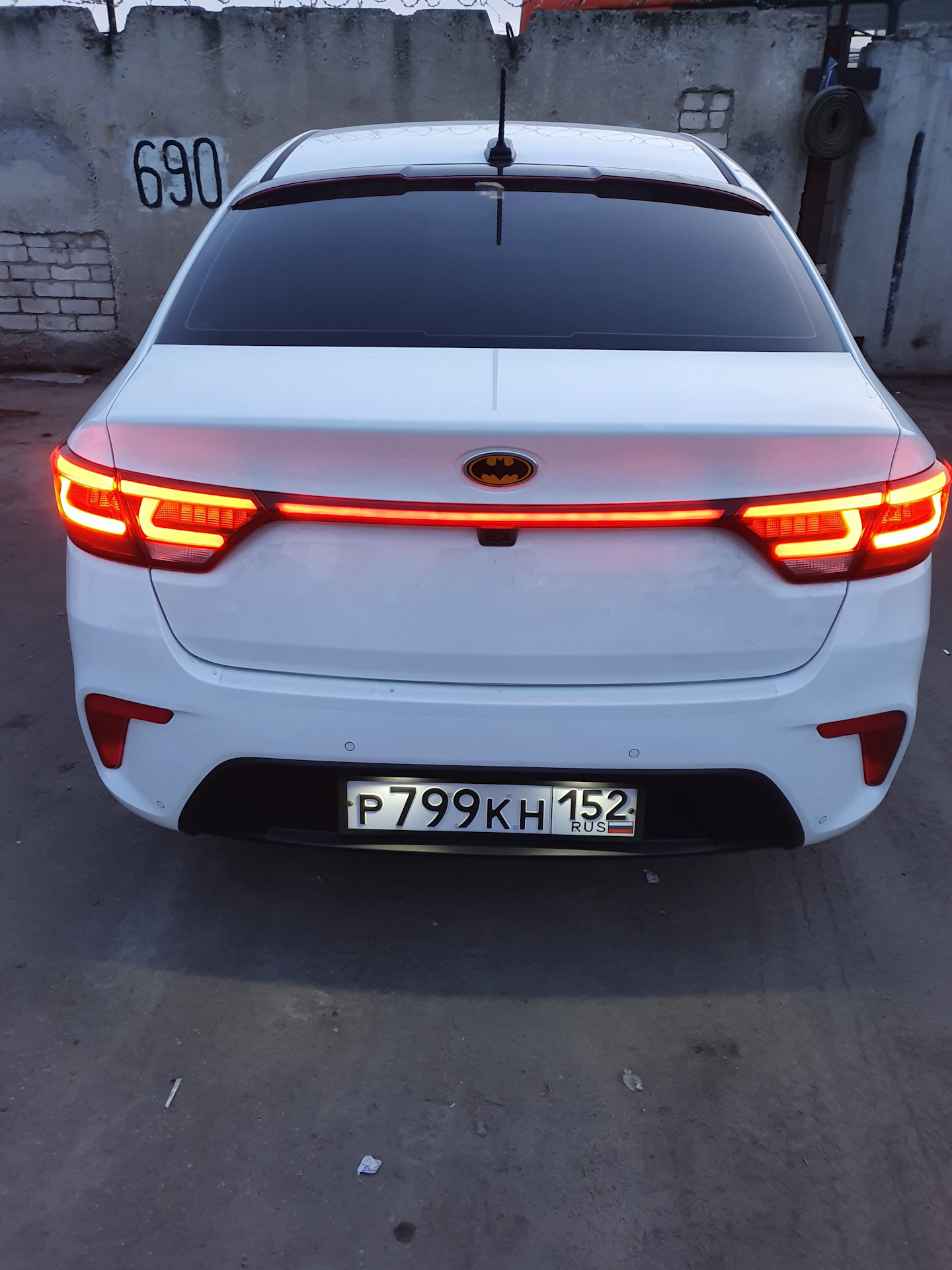 задние led фонари kia rio 4