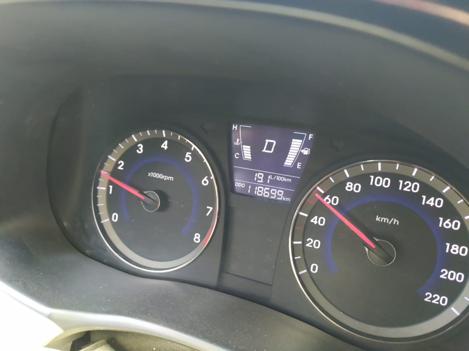 Расход топлива на старте — Hyundai Solaris, 1,6 л, 2012 года | заправка ...