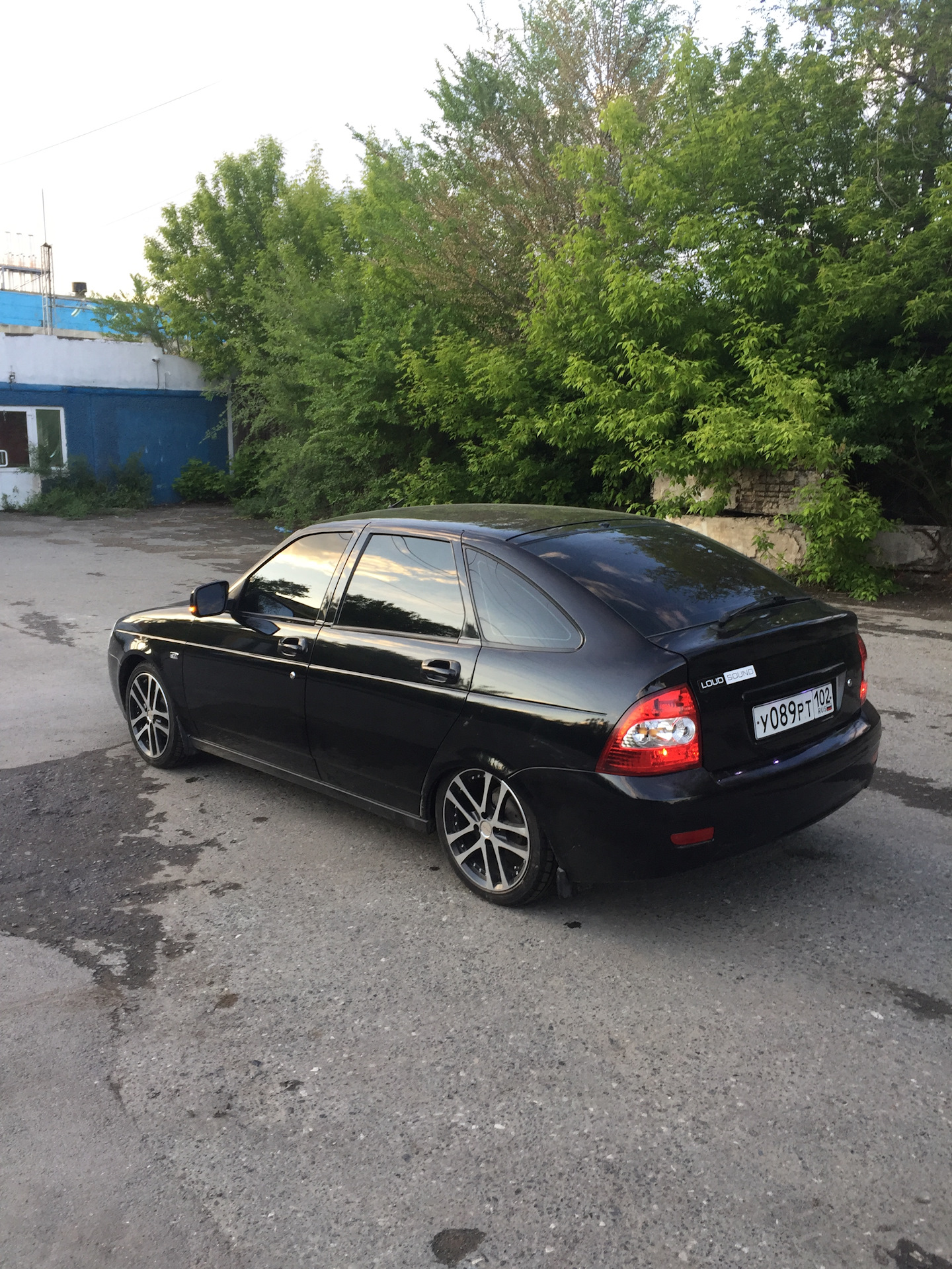 Lada Priora черная 70