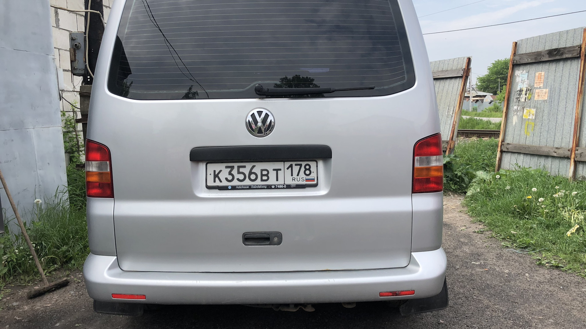 Volkswagen Caravelle t5 серебристый