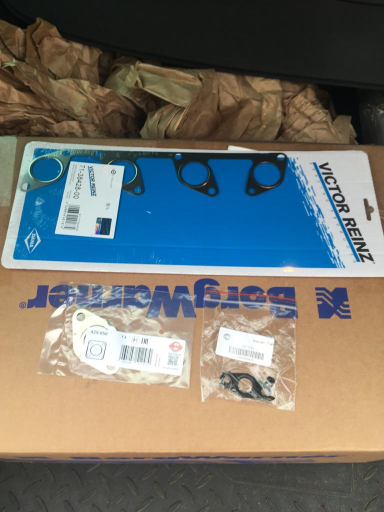 Запчасти на фото: REINZ. Фото в бортжурнале Volkswagen Passat Variant (B6)