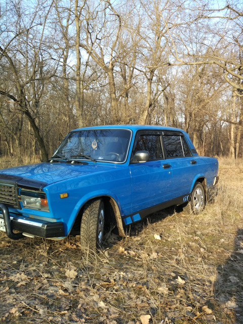 Lada 2107 синий