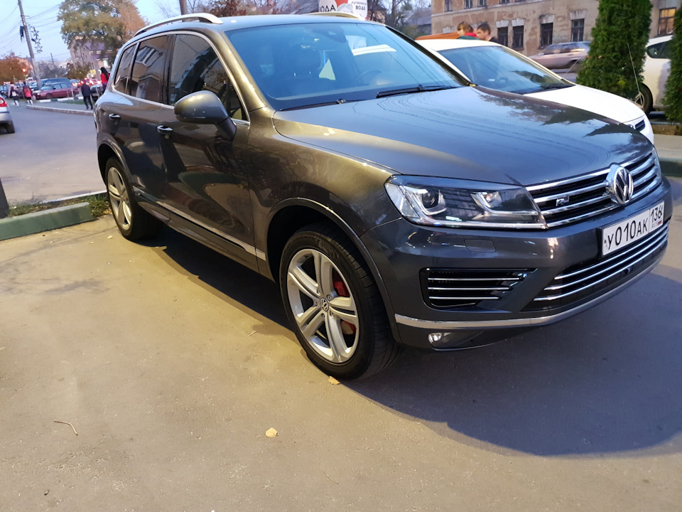 Volkswagen Touareg 2015 r line