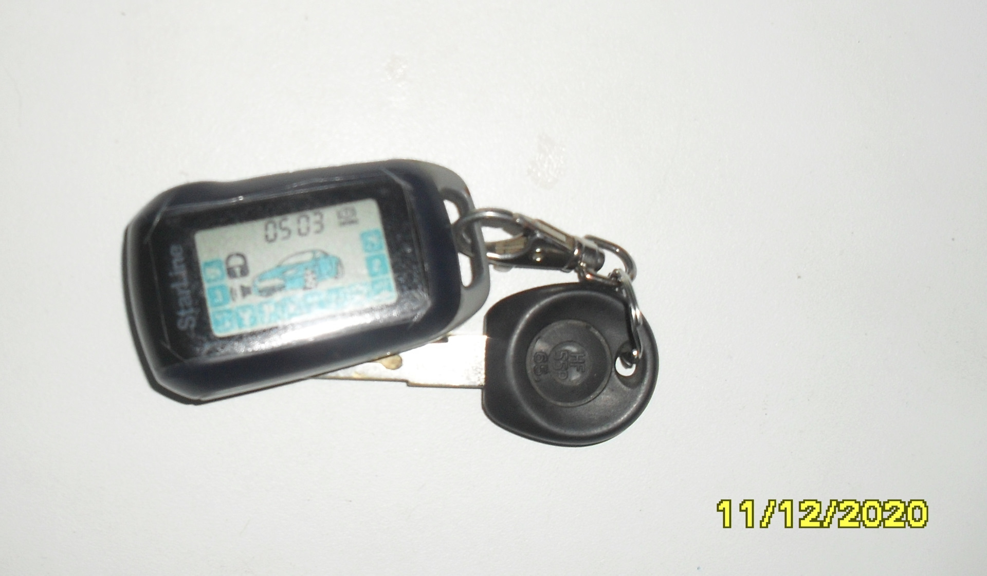 Брелок пантера 868 сигнализация. Tomahawk 9020 дисплей. Брелок сигнализации гольф 4. Томагавк tw9020 шлейф. Старлайн а91 на брелке горит brake.