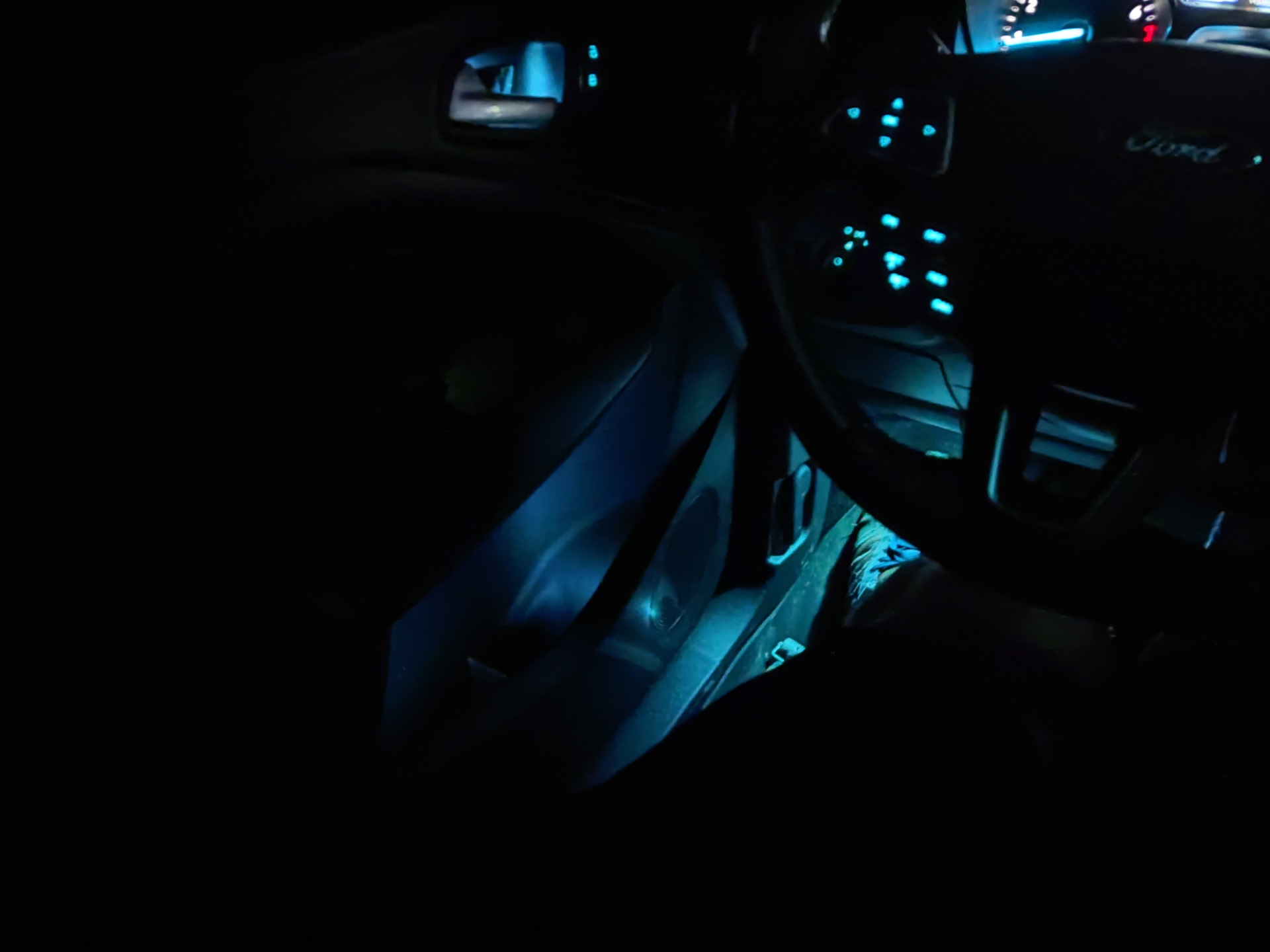 Ambient light — Ford Kuga (2G), 2,5 л, 2018 года аксессуары DRIVE2