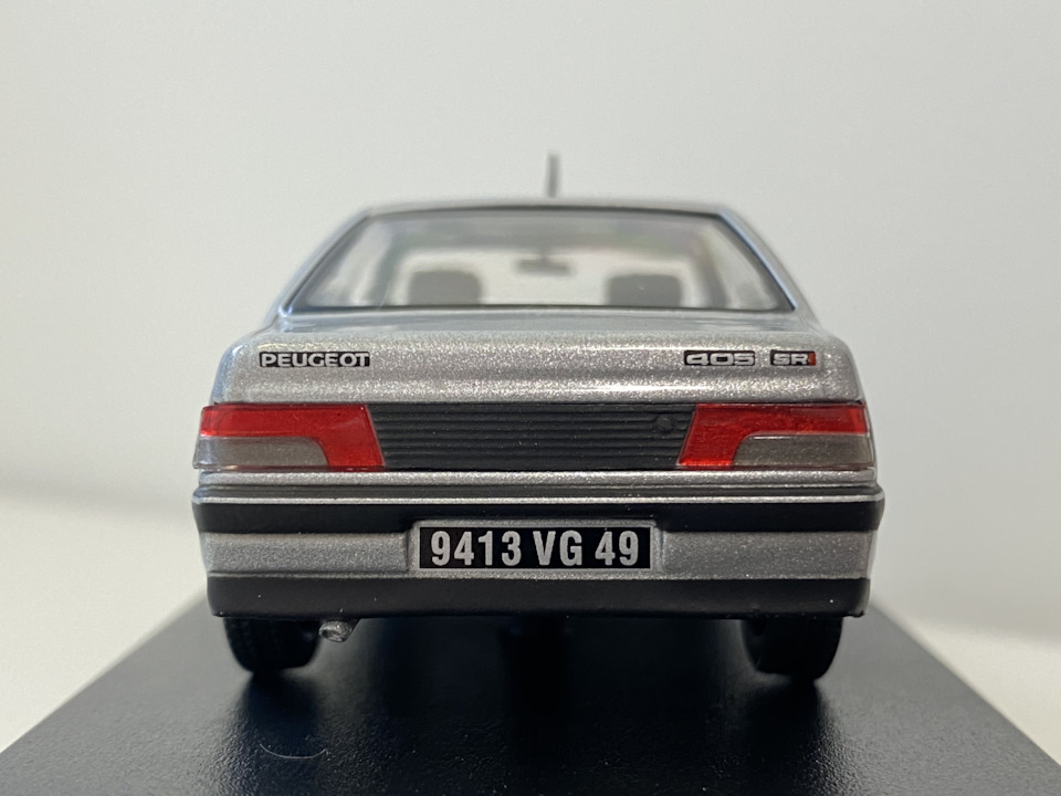 Peugeot 405 clearance miniature