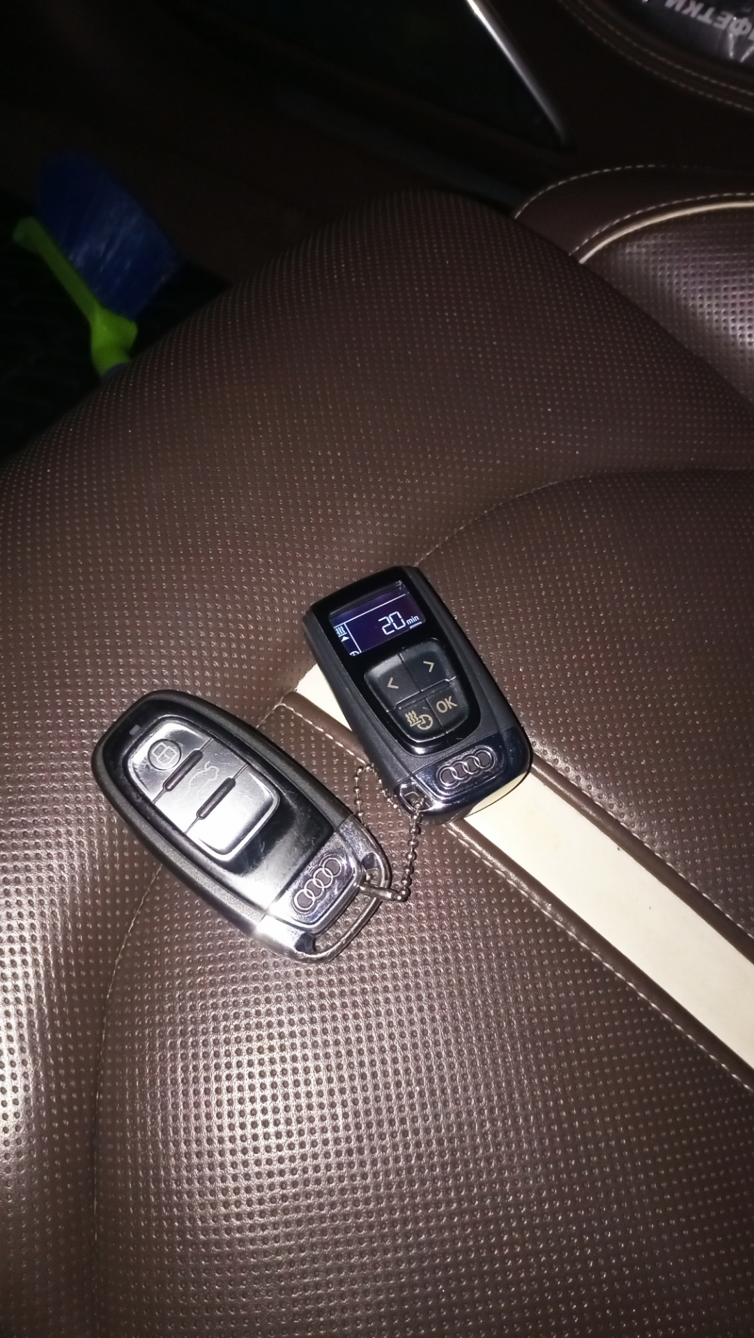 Пульт Вебасто — Audi A8 (D4), 3 л, 2015 года | аксессуары | DRIVE2